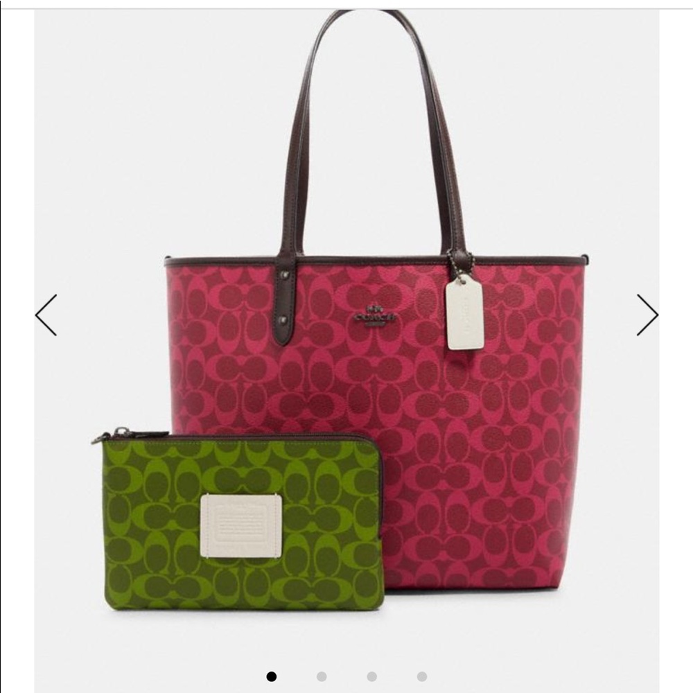 🆕‼️Coach reversible tote with detachable pouch